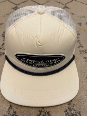 Vineyard Vines White and Navy Rope-Trim Trucker Hat NWT
